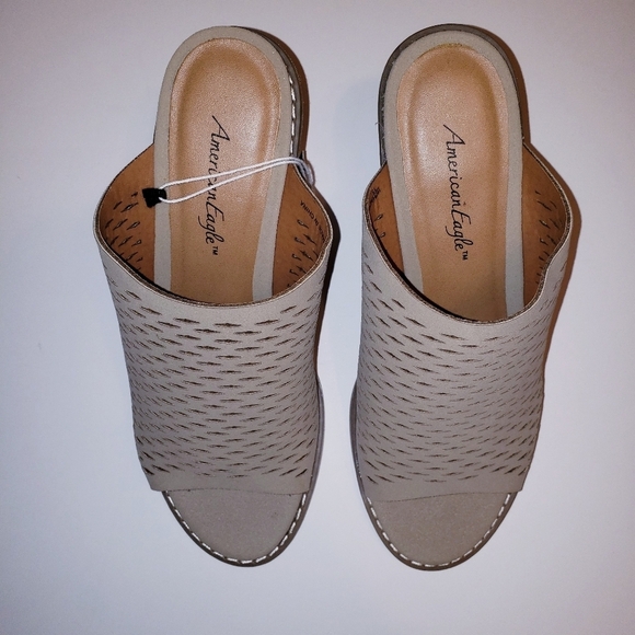 NWT American Eagle Outfitters Block Heel Mules - Picture 1 of 5